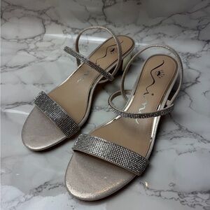 Women’s Nina Gwenda-Silver Sandals US Size 10